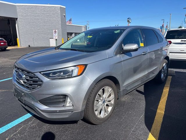 2022 Ford Edge Titanium AWD photo