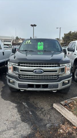 2019 Ford F-150 XLT 4WD photo