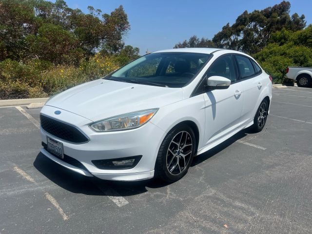 2015 Ford Focus SE FWD photo