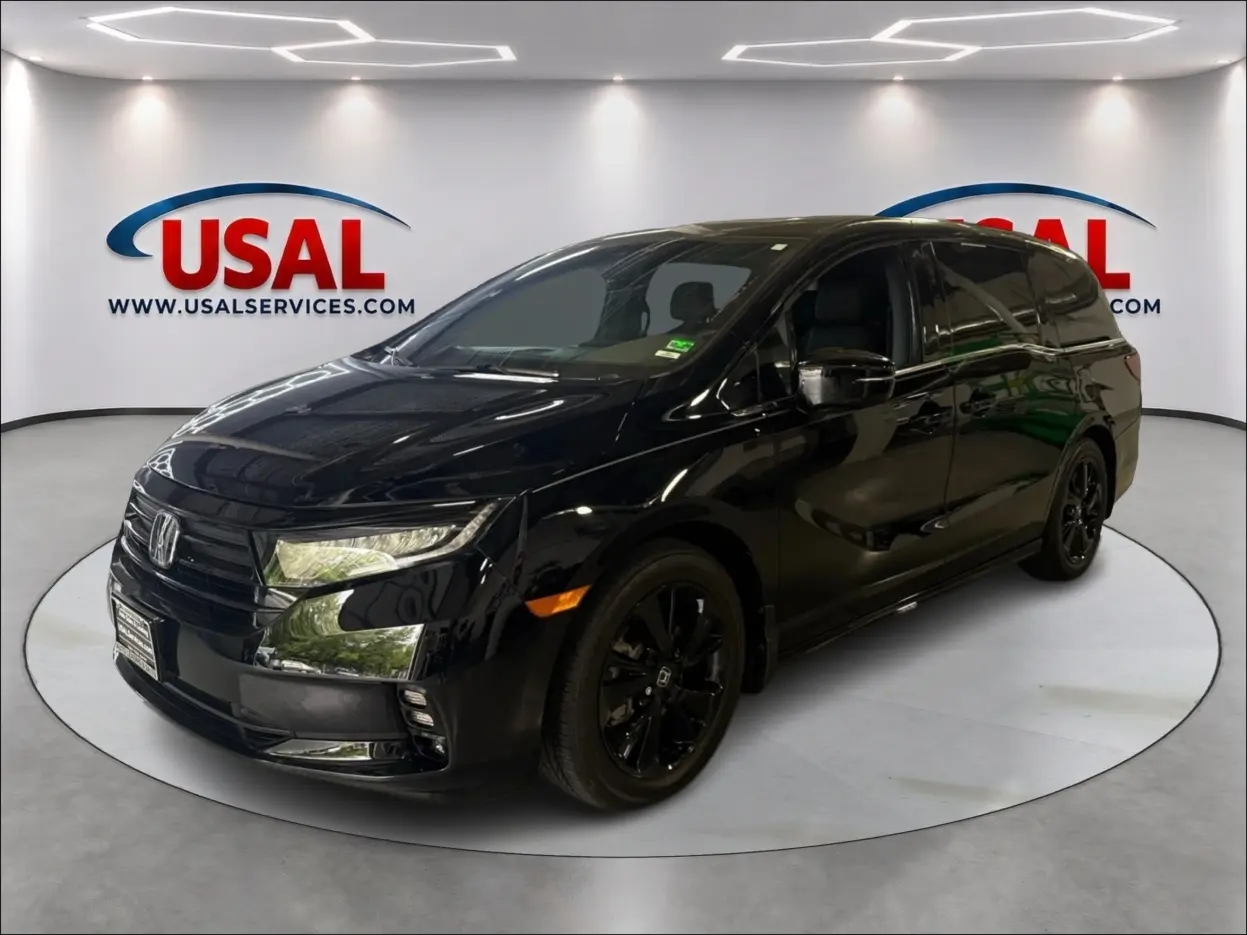 2023 Honda Odyssey Sport FWD photo