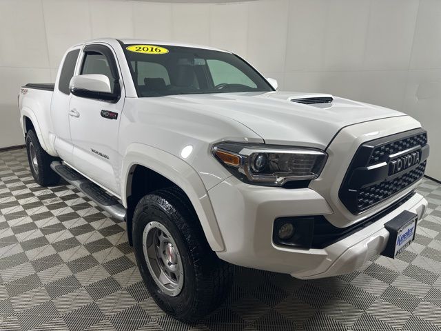 2016 Toyota Tacoma TRD Sport 4WD photo
