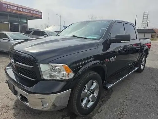 2018 Ram 1500 SLT 4WD photo