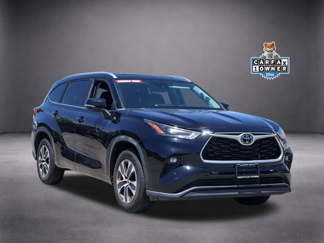 2023 Toyota Highlander XLE FWD photo