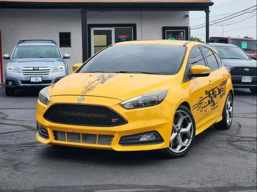 2015 Ford Focus ST FWD photo