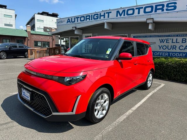 2023 Kia Soul LX FWD photo