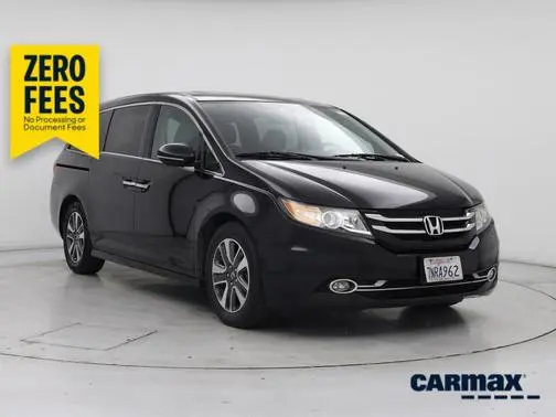 2015 Honda Odyssey Touring FWD photo
