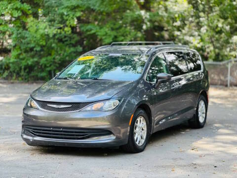 2020 Chrysler Voyager LXi FWD photo