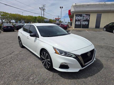 2022 Nissan Altima 2.5 SR FWD photo