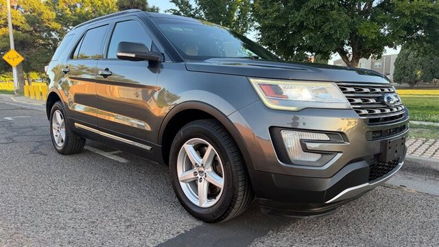 2016 Ford Explorer XLT 4WD photo