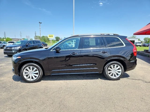 2018 Volvo XC90 Momentum AWD photo
