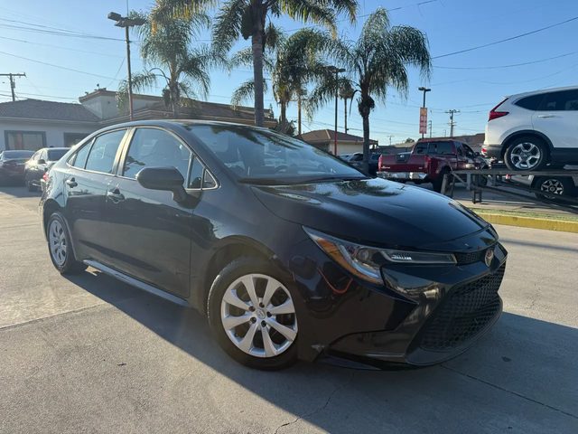 2020 Toyota Corolla LE FWD photo