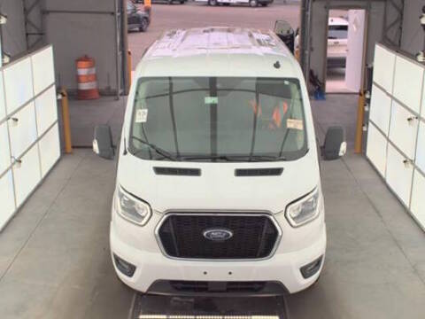 2023 Ford Transit Passenger Wagon XLT RWD photo