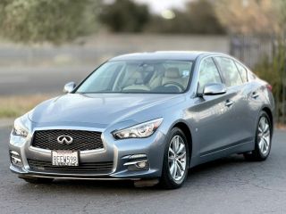 2015 Infiniti Q50 Premium RWD photo