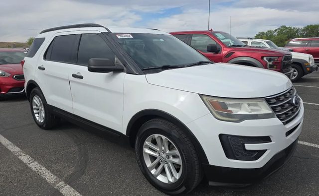 2017 Ford Explorer Base FWD photo
