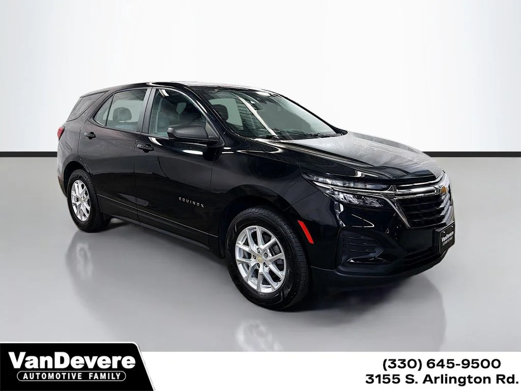 2022 Chevrolet Equinox LS AWD photo