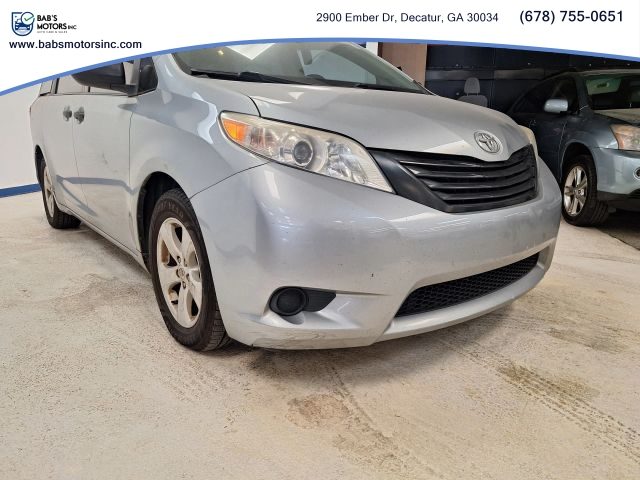 2015 Toyota Sienna L FWD photo
