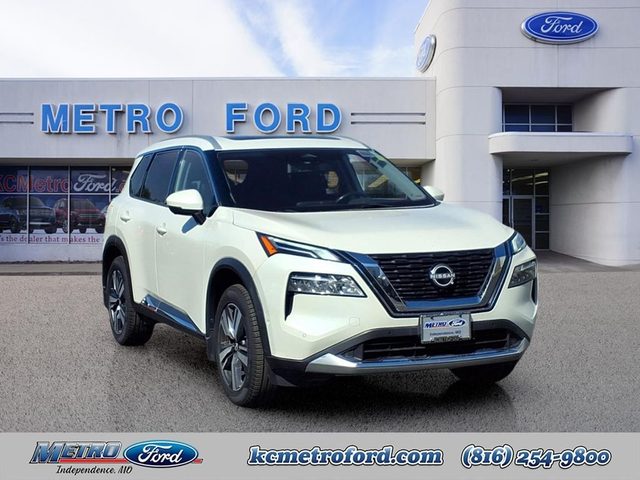 2022 Nissan Rogue Platinum FWD photo