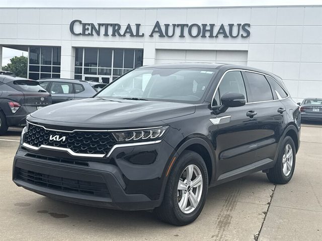 2023 Kia Sorento LX FWD photo
