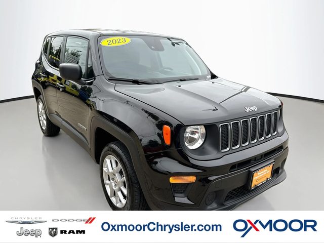 2023 Jeep Renegade Latitude 4WD photo