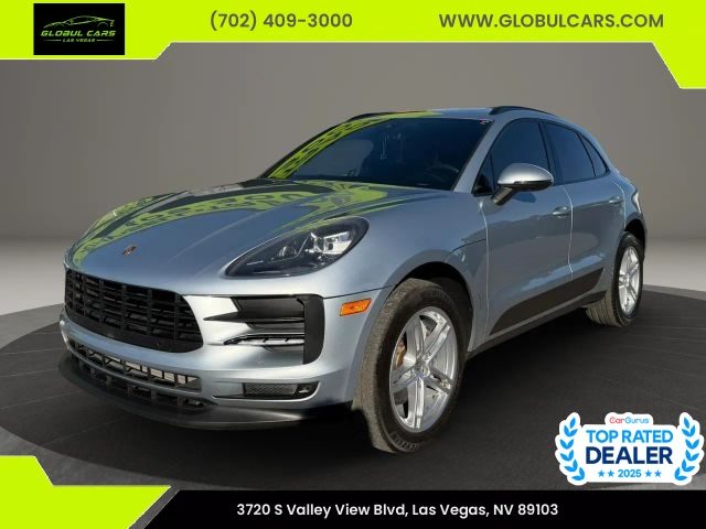 2021 Porsche Macan AWD photo