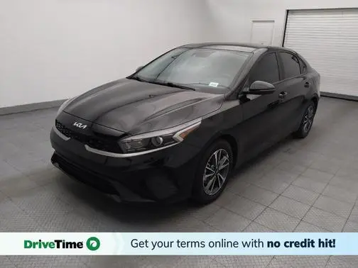 2022 Kia Forte LXS FWD photo