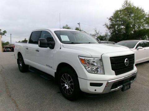 2021 Nissan Titan SV RWD photo