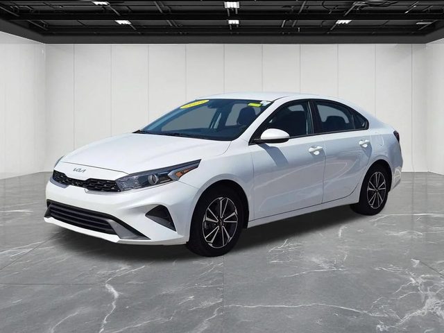 2023 Kia Forte LXS FWD photo