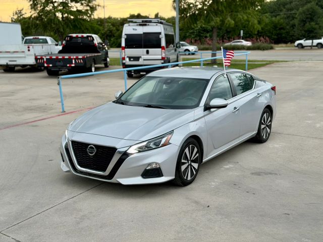 2022 Nissan Altima 2.5 SV FWD photo