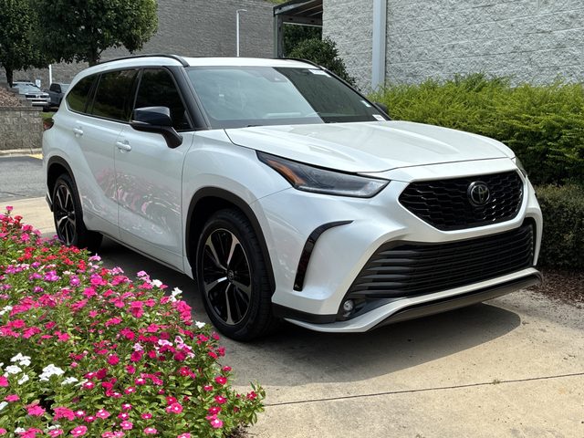 2022 Toyota Highlander XSE FWD photo
