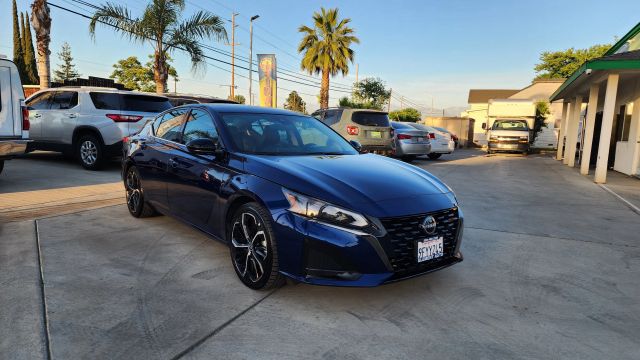 2023 Nissan Altima 2.5 SR FWD photo