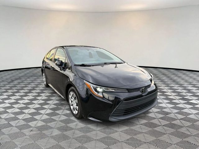 2023 Toyota Corolla LE FWD photo