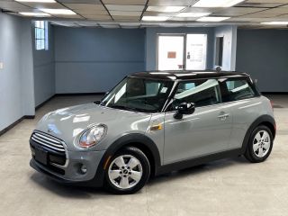 2015 MINI Hardtop 2 Door FWD photo