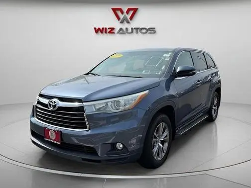 2015 Toyota Highlander LE Plus AWD photo