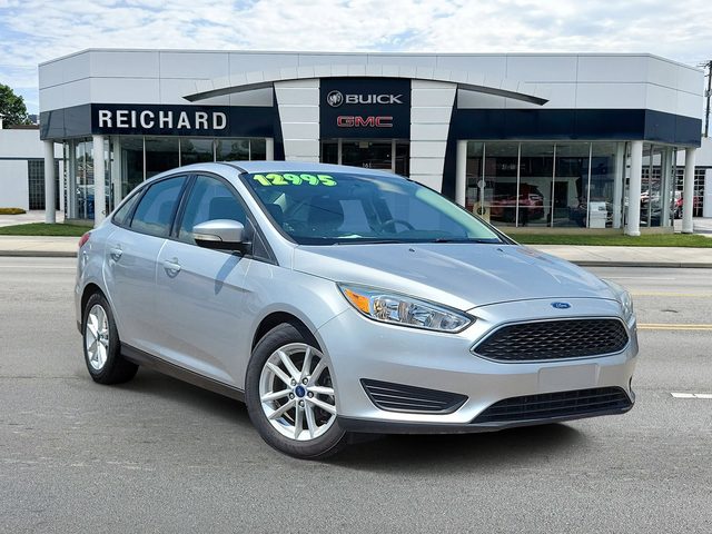 2017 Ford Focus SE FWD photo