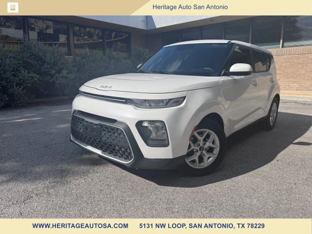 2022 Kia Soul LX FWD photo