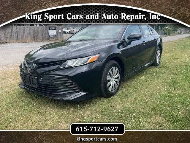 2018 Toyota Camry Hybrid LE FWD photo