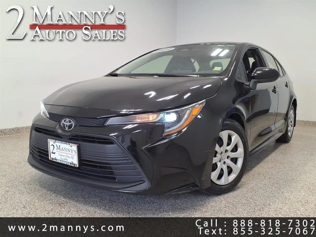 2023 Toyota Corolla LE FWD photo