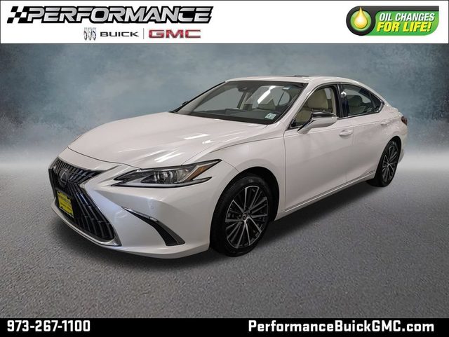 2022 Lexus ES ES 300h FWD photo