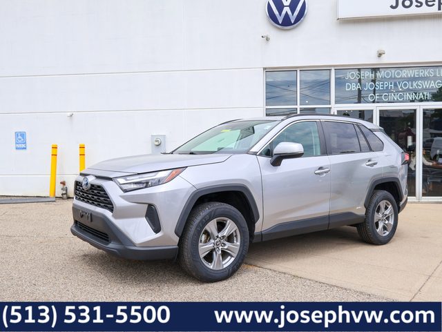 2022 Toyota RAV4 Hybrid XLE AWD photo