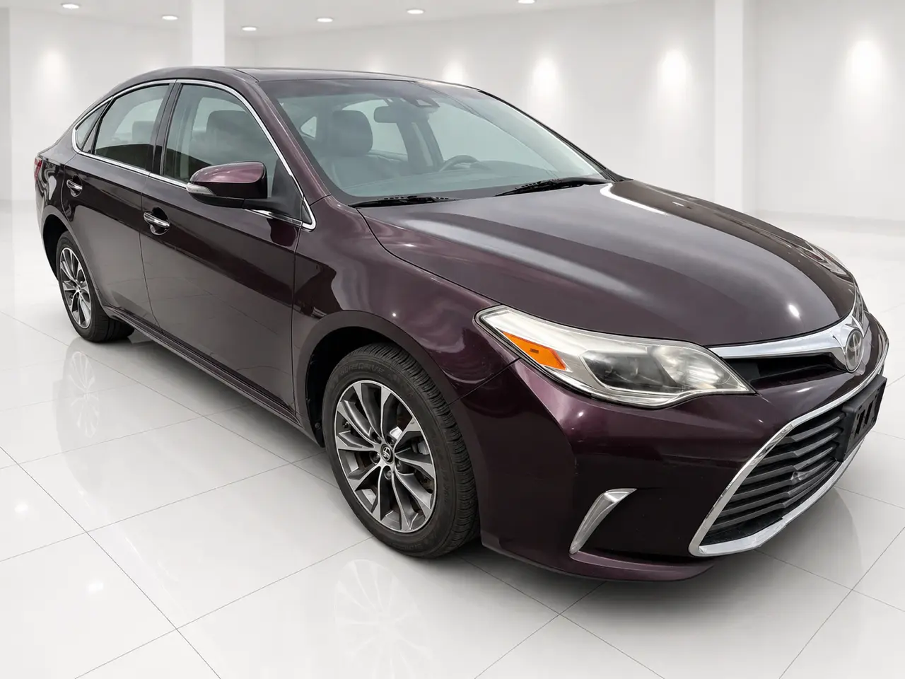 2017 Toyota Avalon XLE FWD photo