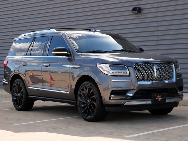 2021 Lincoln Navigator Reserve 4WD photo