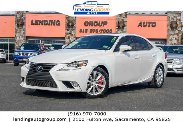 2016 Lexus IS AWD photo