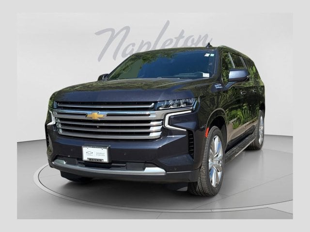 2023 Chevrolet Suburban High Country 4WD photo