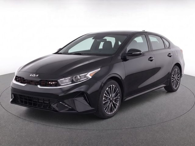 2023 Kia Forte LXS FWD photo