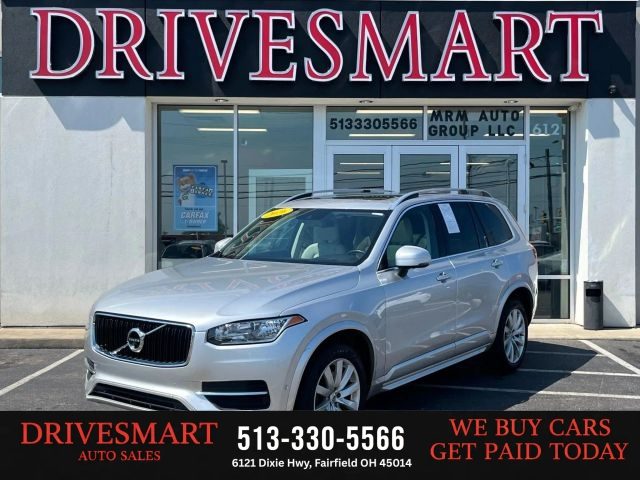 2016 Volvo XC90 T6 Momentum AWD photo