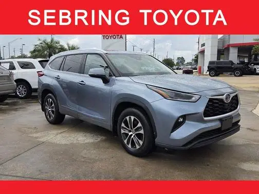 2021 Toyota Highlander Hybrid XLE AWD photo