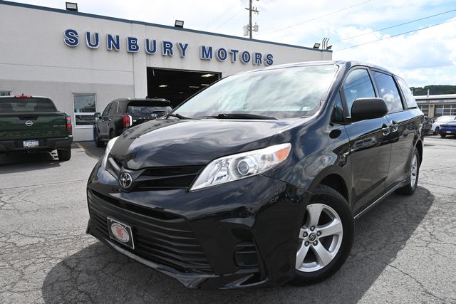 2020 Toyota Sienna L FWD photo