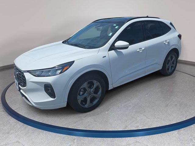 2023 Ford Escape ST-Line Select AWD photo