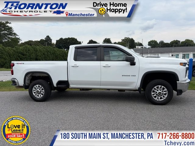 2022 Chevrolet Silverado 2500HD LT 4WD photo