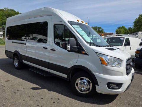 2020 Ford Transit Passenger Wagon XLT RWD photo